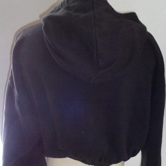 Cropped Hoodie / Pullover Sweatshirt (O) - Picture 3 of 8